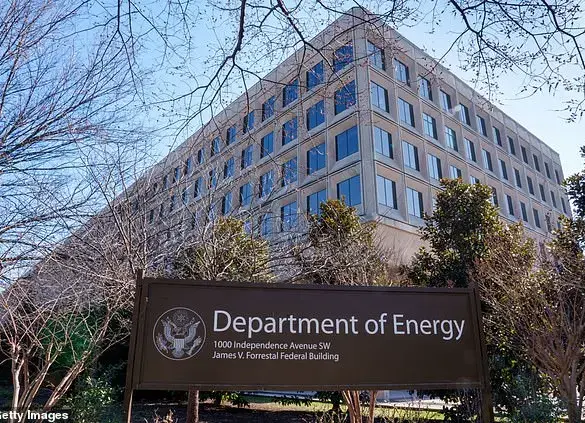 Trump's Golf Game Takes Backseat as Musk Fights for DOGE