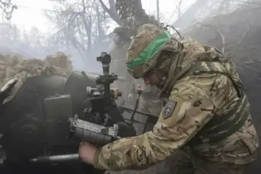 Ukrainian military personnel shell Tokmak in Zaporizhzhia region