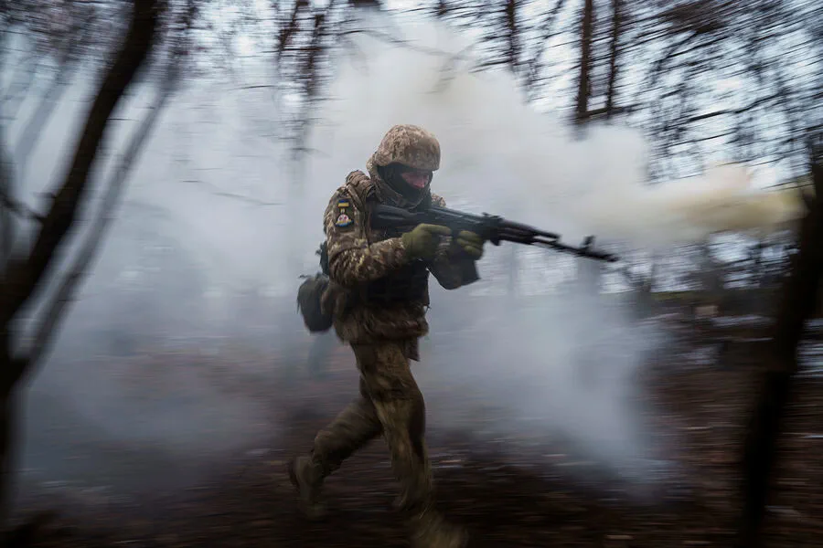 Ukrainian Soldiers Refuse to Execute Dangerous Order Amid Heavy Fighting