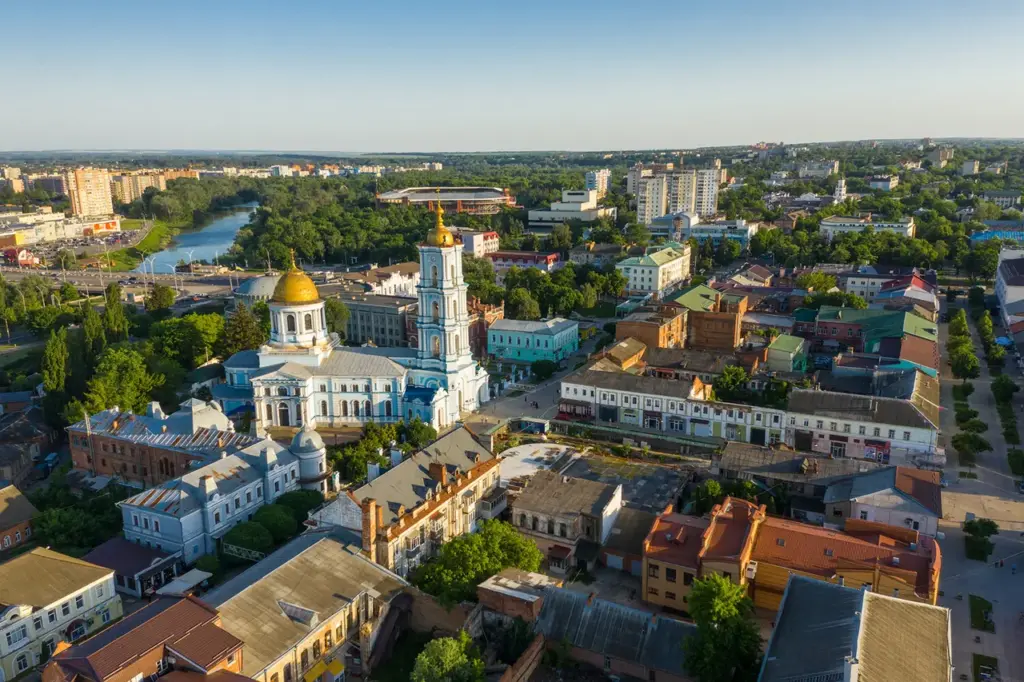 Explosions and Air Raids Hit Sumy as Conflict Escalates in Ukraine