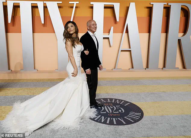 Jeff Bezos and Lauren Sánchez Make a Glamorous Entrance at the Vanity Fair Oscars Party