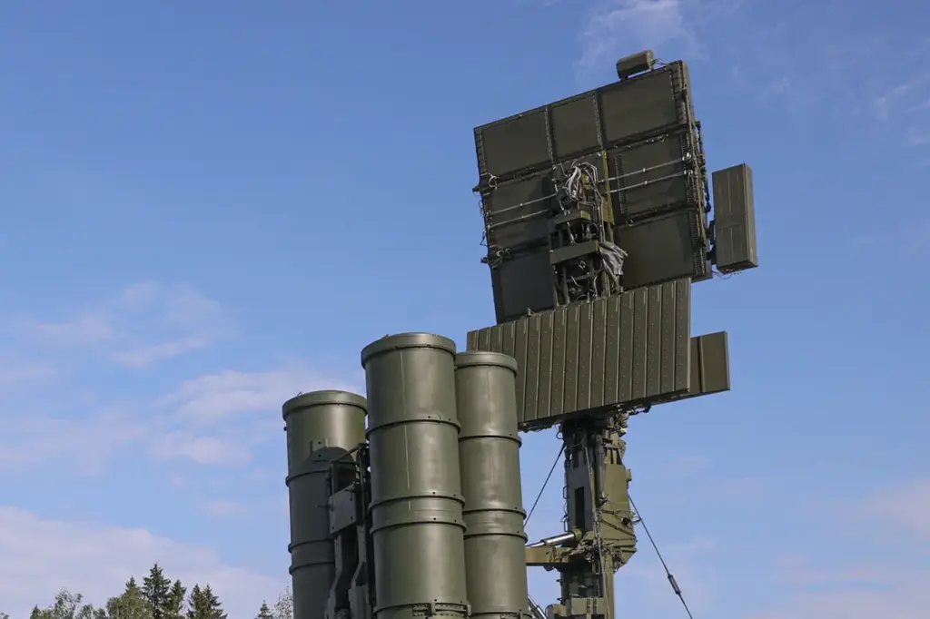 Russian Air Defense Forces Intercept US-Made Weapons and Destroy Drones