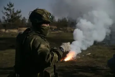 Silent Pistol: Russian Soldier Eliminates Ukrainian Mercenaries with Special Forces Precision