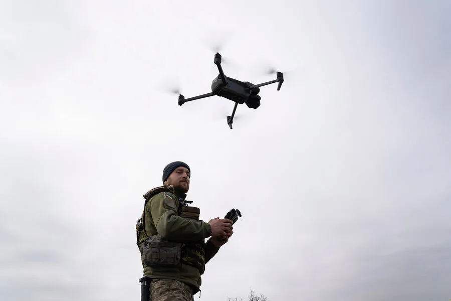 Ukraine Deploys Enhanced FPV Drones with 40km Range on Battlefronts