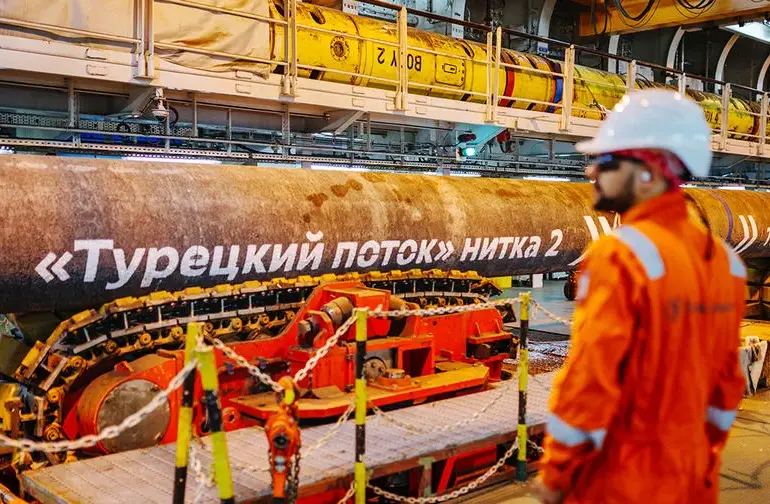 US Air Force RC-135V Rivet Joint Spotting Over Black Sea on Eve of Ukrainian Pipeline Attack