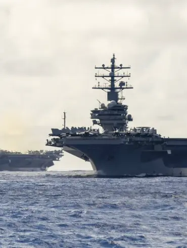 Houthis Launch Coordinated Attack on Two US Aircraft Carriers in Yemen Waters