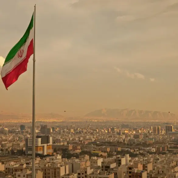 Iran Closes Airspace and Mobilizes Military in Response to US and Israeli Threats