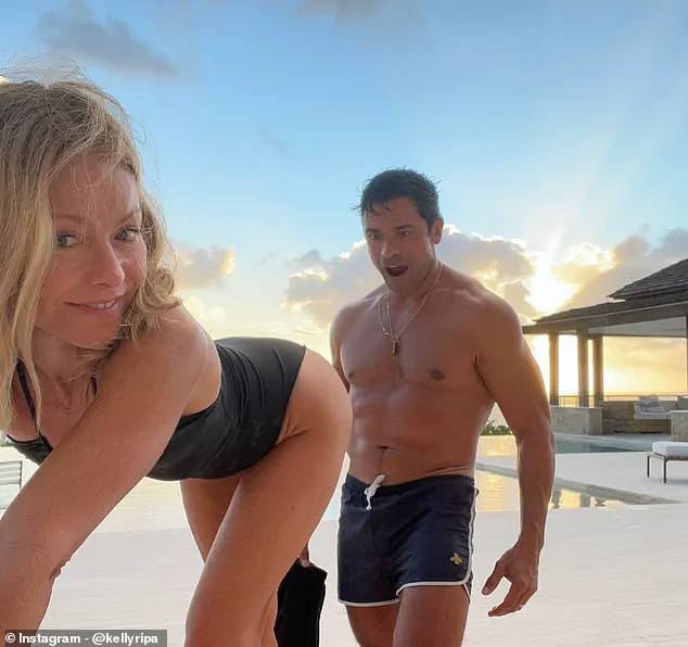 Lola Ripa Plans Controversial Recreation of Parents' Vacation Photo