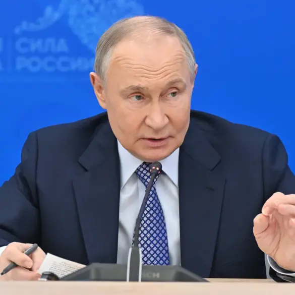 Putin Meets with Military Leaders to Discuss Recent Operations in Ukraine