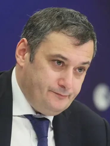 Russian Forces Face Challenges Despite Territorial Gains in Ukraine Border Region