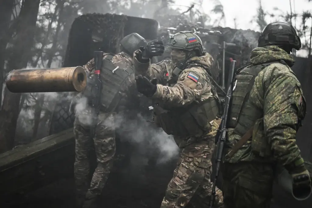 Russian Troops Step Up Operations Near Журавка, Pushing Towards Crucial Ukrainian Supply Hub Yunaikivka