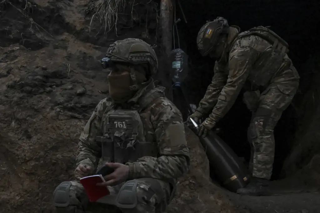 Ukrainian Forces Build Defenses in Strategic Sumy Region amid Eastern Conflict