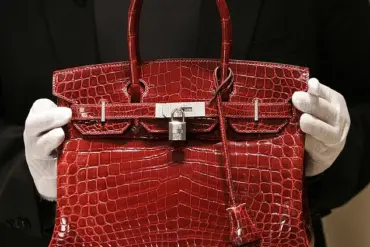 Viral Infographic Reveals What Designer Handbags Say About Your Wealth