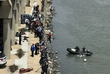 15-Year-Old Girl Missing in East River as Emergency Responders Race Against Time to Locate Her
