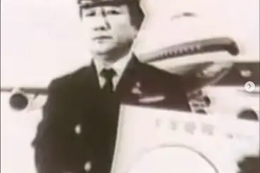 Ex-Fighter Pilot Captures Mysterious UFO Encounter Over Alaska