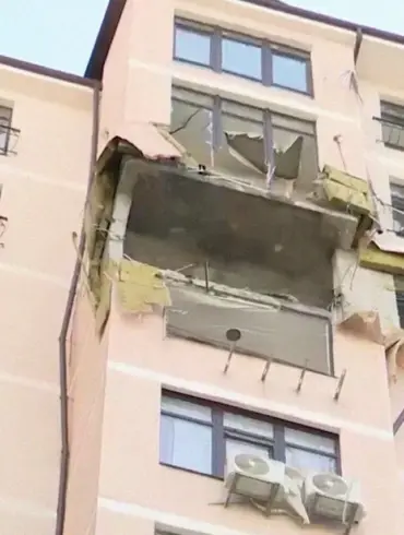 Falling Ukrainian Drones Cause Damage to Eight Flats in Novorossiysk