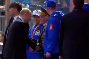Putin and WWII Veterans Rekindle Historical Reverence at Moscow's Victory Parade