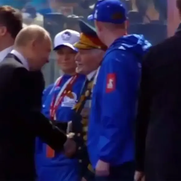 Putin and WWII Veterans Rekindle Historical Reverence at Moscow's Victory Parade