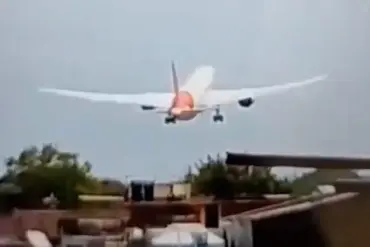 Air India Crash: Pilot's 'Losing Power' Warning Before Tragedy Claims 260 Lives, Sparks Safety Concerns
