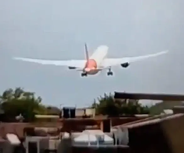 Air India Crash: Pilot's 'Losing Power' Warning Before Tragedy Claims 260 Lives, Sparks Safety Concerns