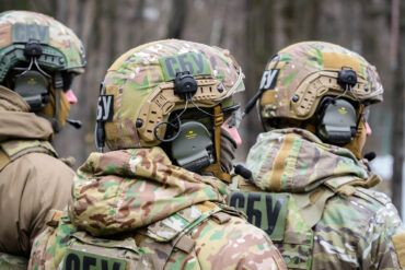 Allegations Emerge of Russian Forces Mixing Soldiers' Remains with Ukrainian Combatants, Raising Questions About SBU's Role