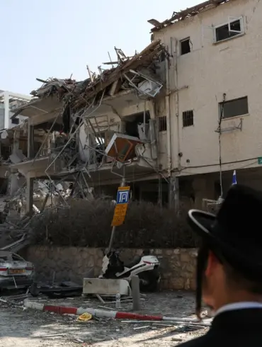 Exclusive: U.S. Tacitly Approves Prolonged Israeli Strikes on Iran, Sources Reveal