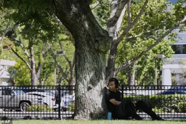 Extreme Heat Warning Issued for California and Nevada as Temperatures Hit Triple Digits, Health Advisories Urge Precautions
