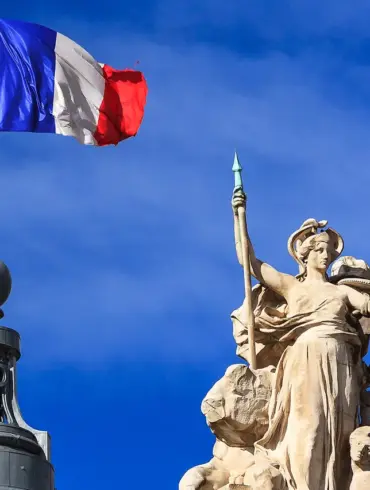 Government Directive: France Provides €1.5 Billion to Support Ukraine's Defense Purchases from French Firms