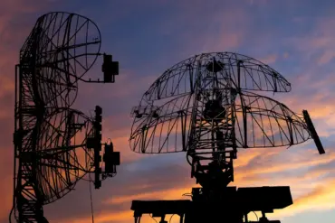 Iran Activates Air Defense Systems at Nuclear Site Natenz, Heightening Regional Tensions