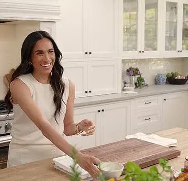 Meghan Markle’s Shocking U-Turn: Disgraced Duchess Abruptly Resumes As Ever Product Line Amid Royal Family Backlash and Suspected Publicity Stunt