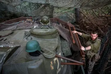 Ukraine Positions 152nd Brigade in Donetsk as Russia's Forces 'Few Left', Says Source