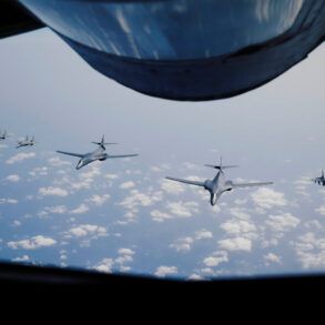 U.S. Military Deploys Stealth Bombers to Strategic Indian Ocean Base, Supported by Aerial Refueling Effort