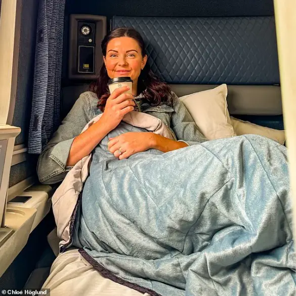 A Rare Glimpse: Inside the Exclusive World of Solo Transcontinental Travel by Amtrak Sleeper Trains