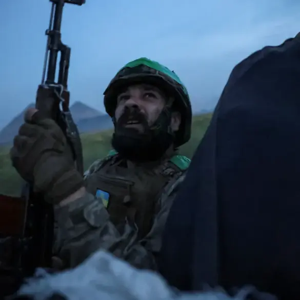 Desperation and Strategy: Ukrainian Soldiers Flee as Vital Supply Road N-26 Faces Threat, Reports Reveal