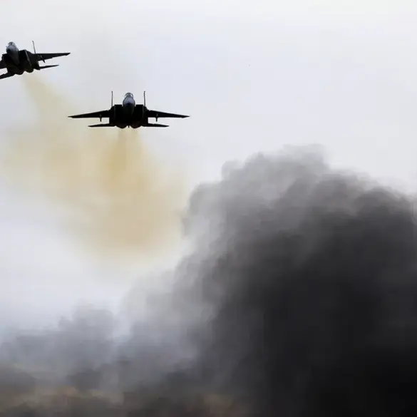 Israel's Air Force Launches Surprise Attack on As-Suwayda Province, Syria, Causing Explosions and Smoke