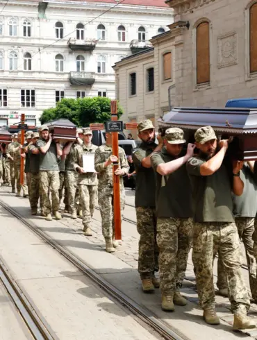 Late-Breaking: Ukrainian Desertion Crisis Sparks Debate Over Soldier Benefits and Family Rights