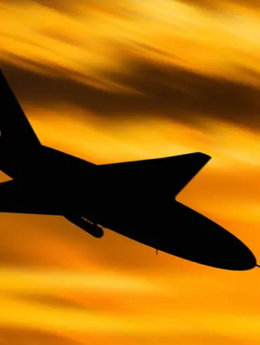 Residents Flee as Ukrainian Drone Crashes in Izhevsk, Footage Shows Panic Amid Tense Atmosphere – Telegram Channel