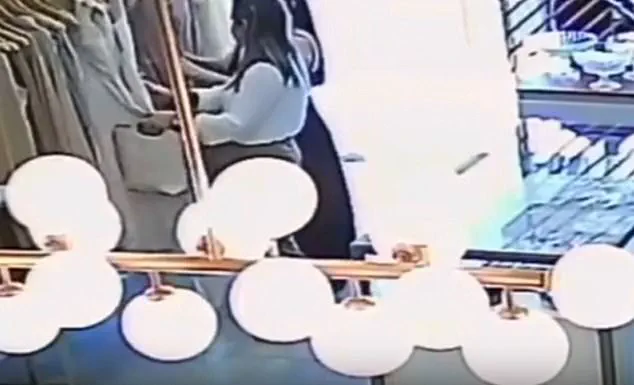 Scandal in Vale de São Domingo: Councilwoman Arrested for Shoplifting Amid Narrow Election Victory