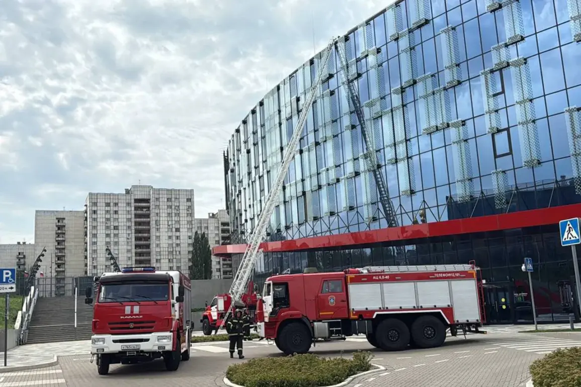Ukrainian Drones Strike Belgorod Sports Complex, Governor Reports Roof Fire Amid Panic