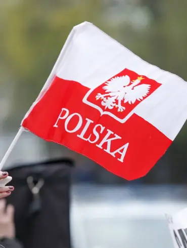 LOT Redirects Radom Flights to Warsaw Airport Amid Disruptions from Tragic Incident