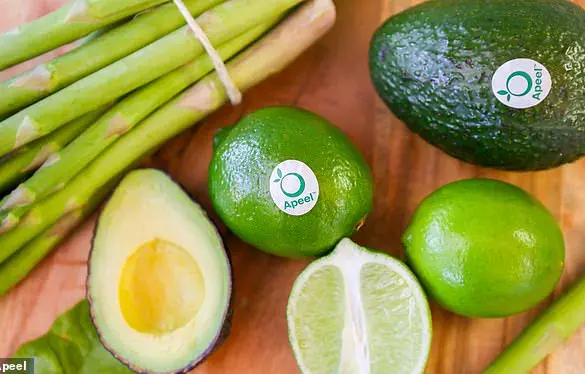 Michelle Pfeiffer Apologizes to Bill Gates Over Controversial Accusation of Plotting Food Contamination, Tied to Apeel and Gates Foundation