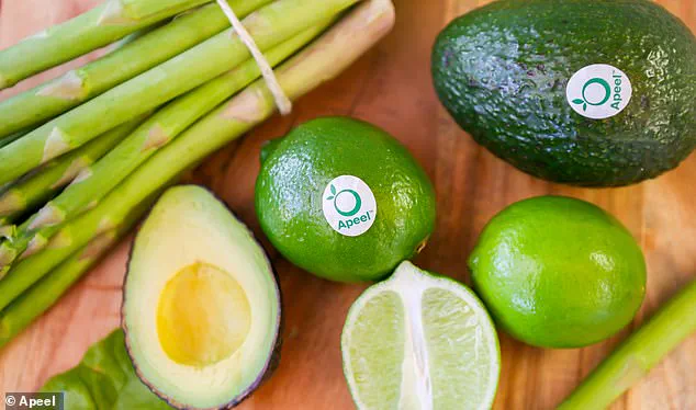 Michelle Pfeiffer Apologizes to Bill Gates Over Controversial Accusation of Plotting Food Contamination, Tied to Apeel and Gates Foundation