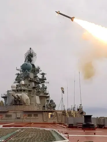 Russia Reportedly Attacks Ukrainian Airfield in Starokonstantinov, Allegedly in Response to Arrival of Il-76-MD Aircraft