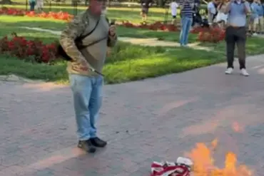 US Army Veteran Challenges Trump's Flag-Burning Executive Order with White House Protest