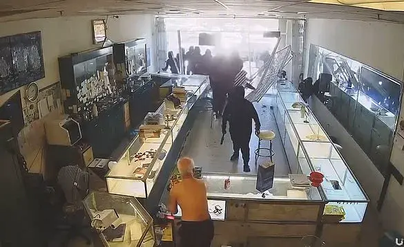 East San Jose Jewelry Store Robbed in Brazen Smash-and-Grab Attack on Family-Owned Business