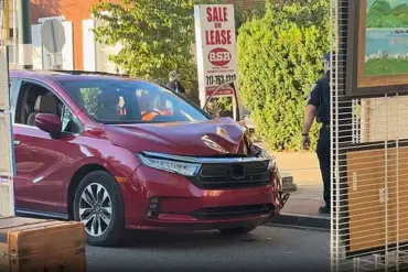 KIPONA Festival in Pennsylvania Disrupted by Minivan Incident as Chaos Erupts