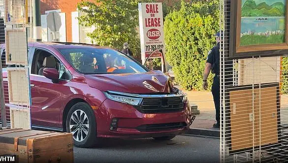 KIPONA Festival in Pennsylvania Disrupted by Minivan Incident as Chaos Erupts