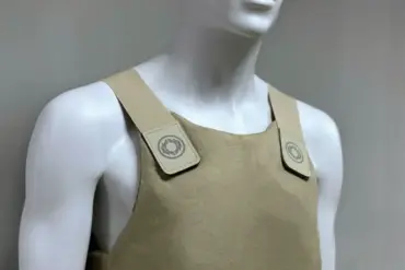 Late-Breaking: Rostekh Unveils Discreet Body Armor for Conflict Zone Journalists
