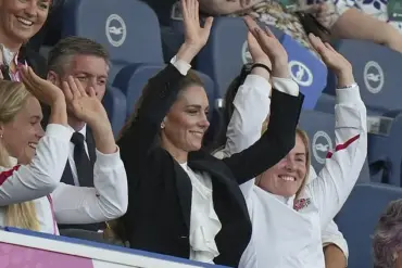 Princess of Wales Joins Crowd in Mexican Wave at Rugby World Cup