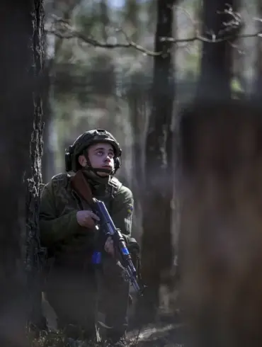 Ukraine's Military Struggles as Russian Forces Outmaneuver and Outgun Ukrainian Defenses